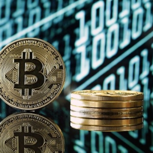 比特币并非完全去中心化，连总量都可以改